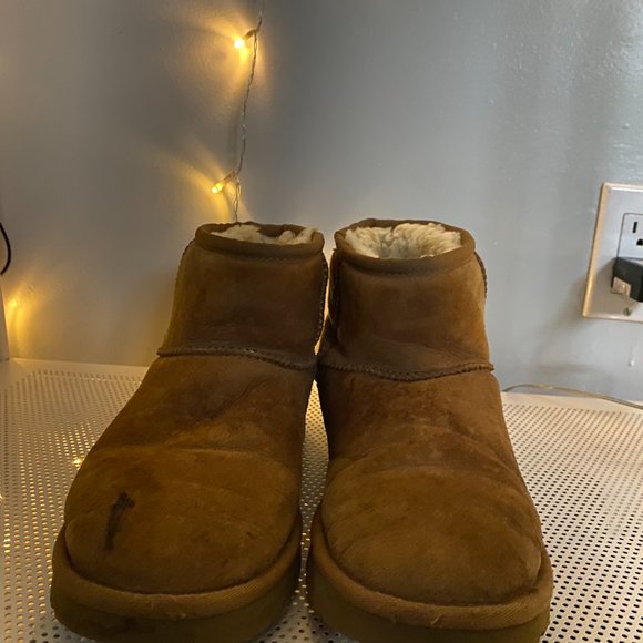 UGG Classic Mini Boot - Picture 6 of 9